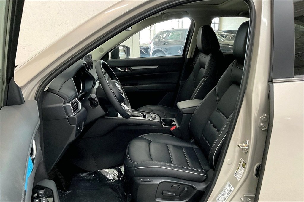 2025 MAZDA CX-5 - Image 8