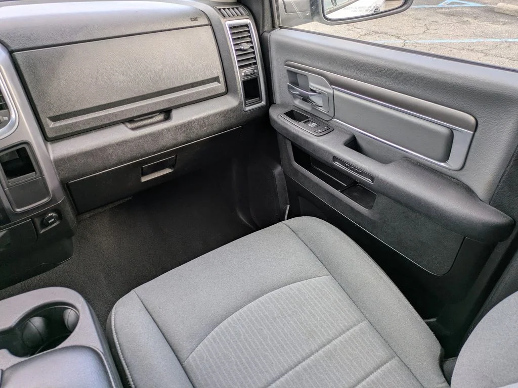 2024 RAM Ram 1500 Classic SLT - Photo 18