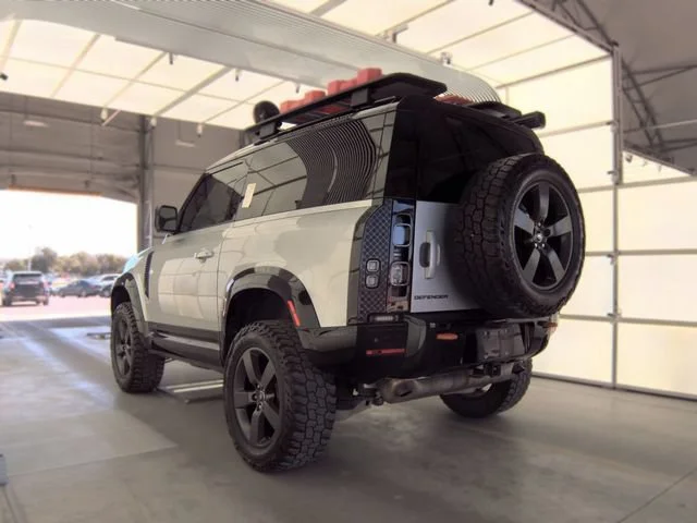 Used 2022 Gray Land Rover X image 2