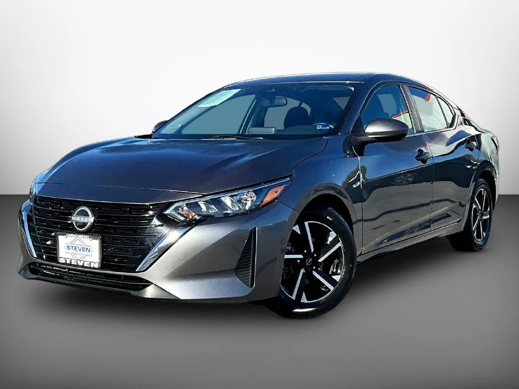 Used 2024 Gray Nissan SV image 3