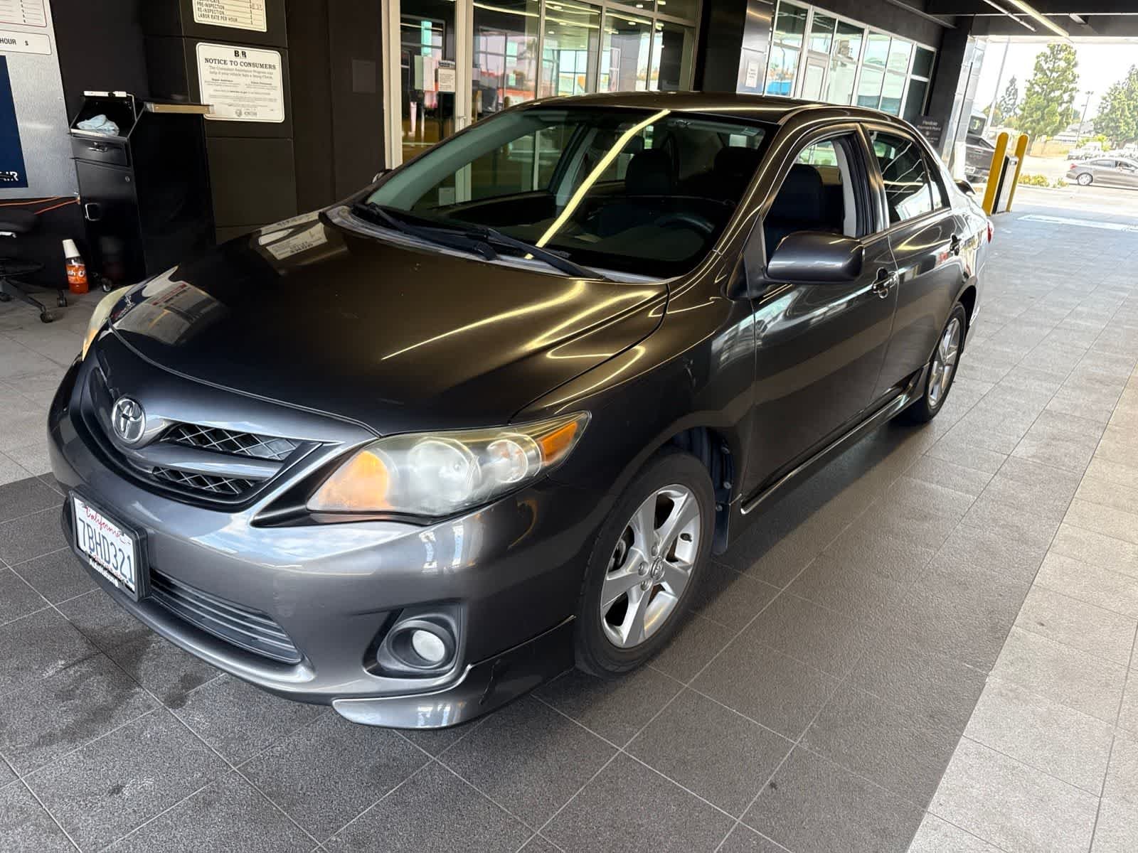 Used 2013 Magnetic Gray Metallic Toyota S image 20