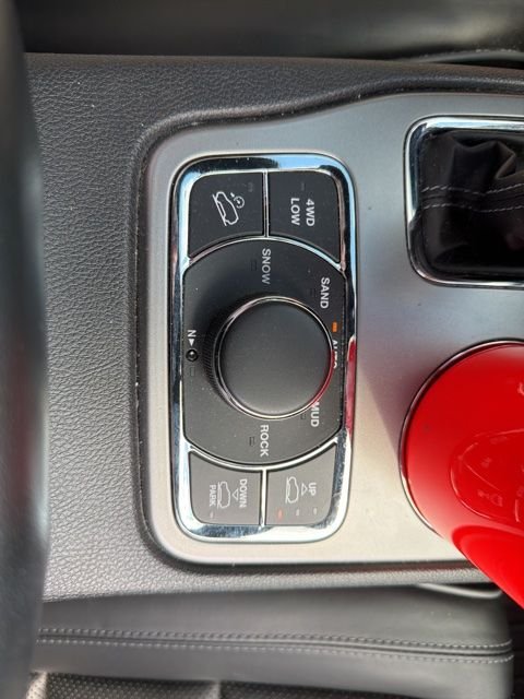 Used 2020 Red Jeep Overland image 17