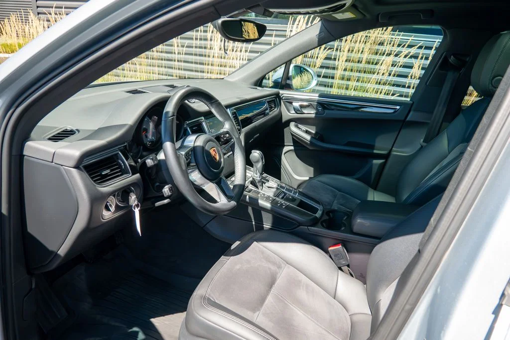 Used 2016 Silver Porsche S image 4