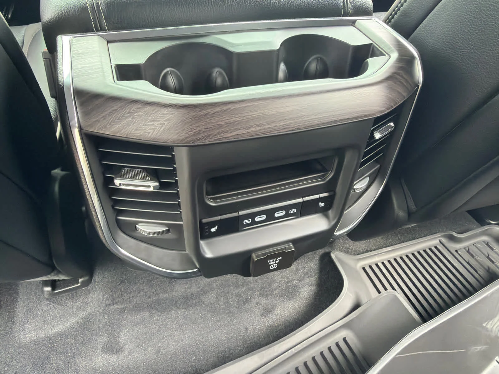 New 2026 Serrano Green Metallic Ram Laramie image 12