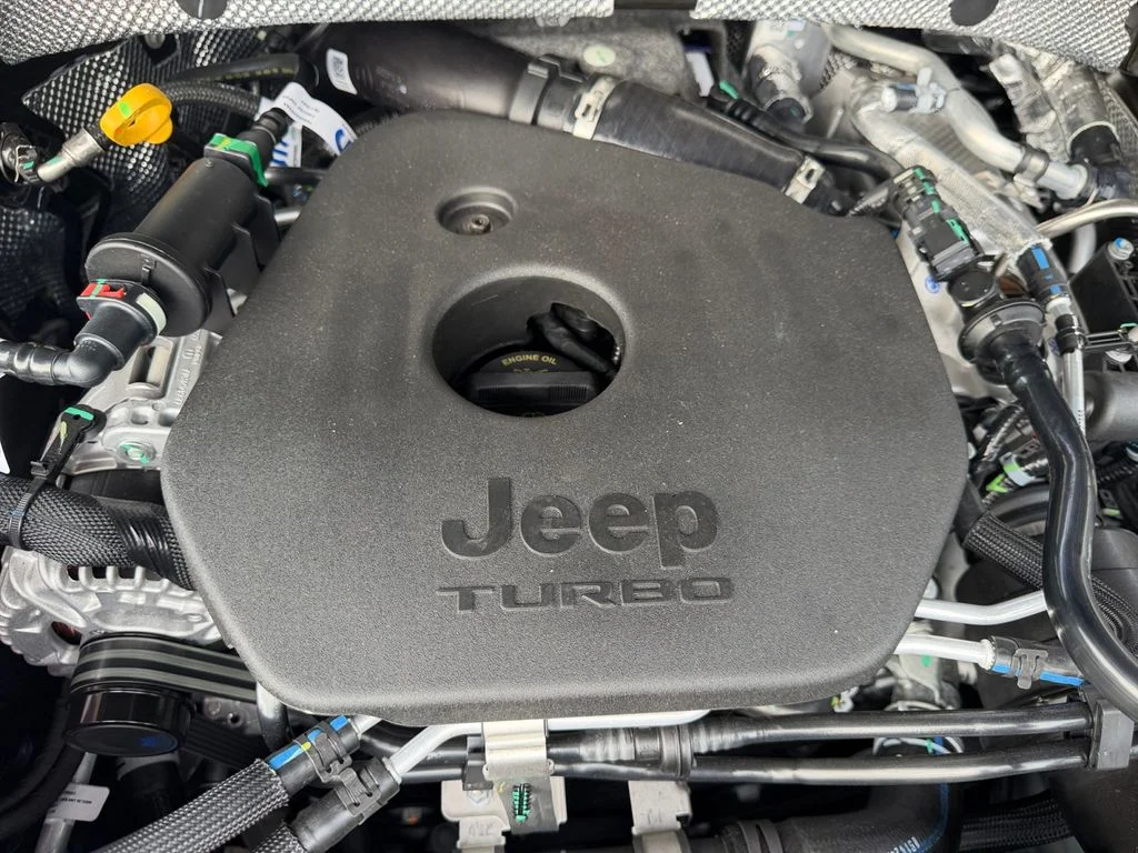 New 2026 Silver Zynith Exterior Paint Jeep  image 20