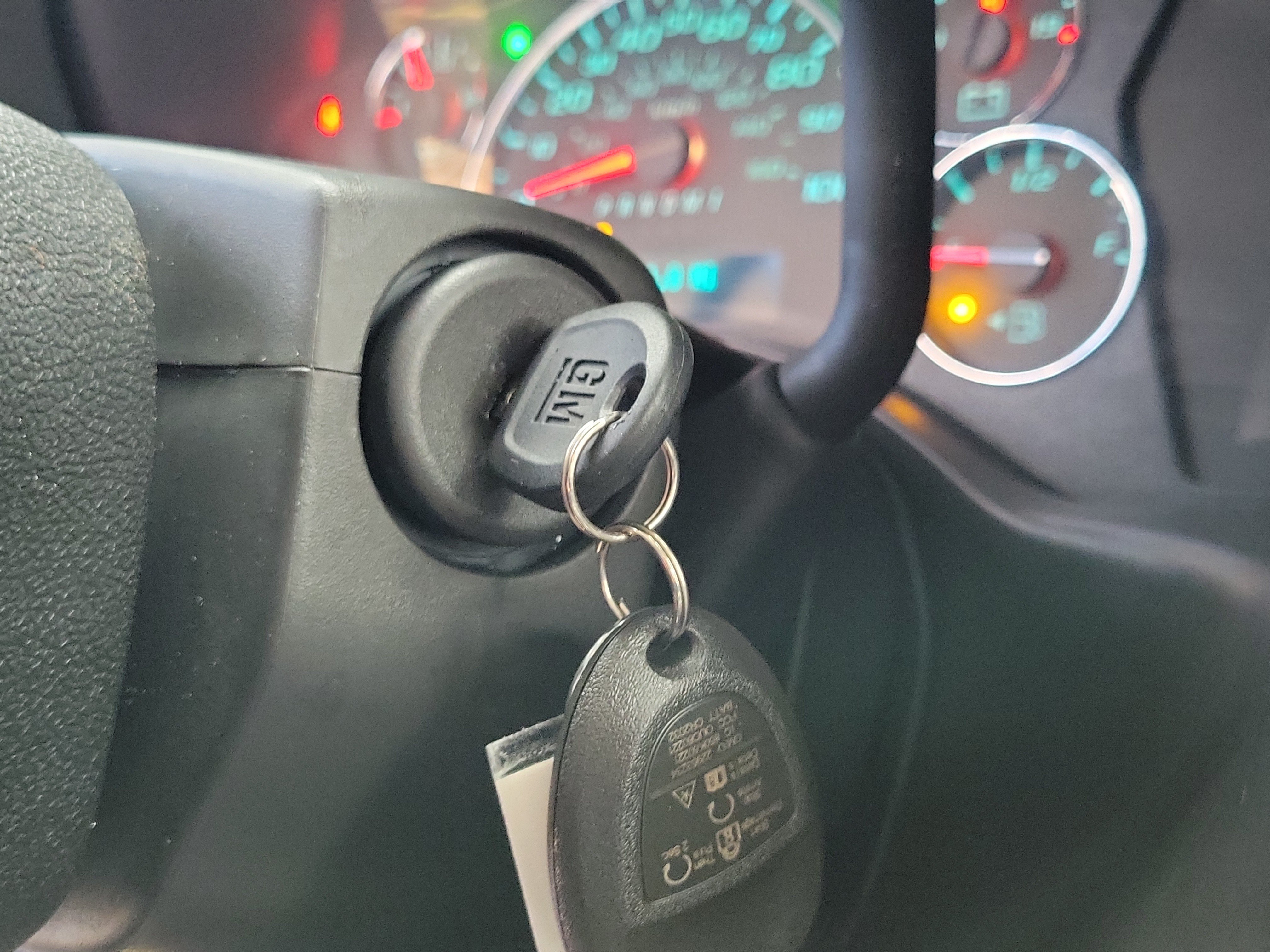 2025 Chevrolet Express Cargo Work Van - Photo 28