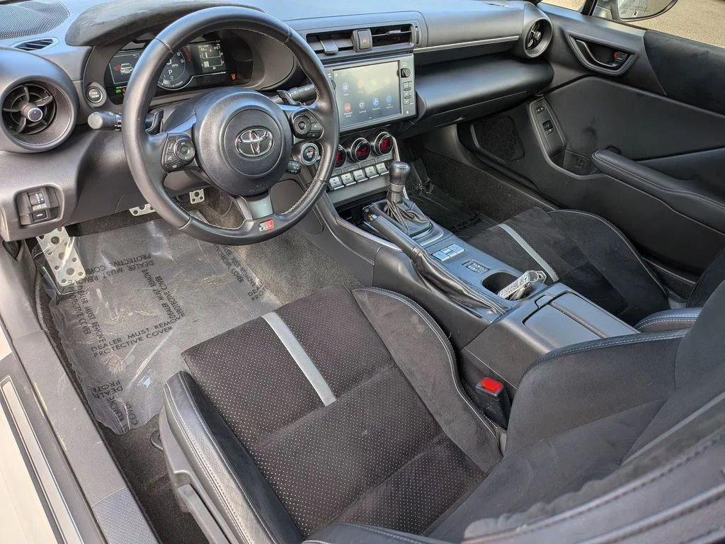 Used 2023  Toyota Premium image 10