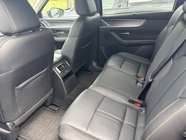 Used 2024 Blue Mazda Preferred image 10