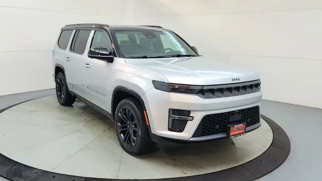 New 2026 Silver-Zynith Exterior Paint Jeep Summit Reserve image 14