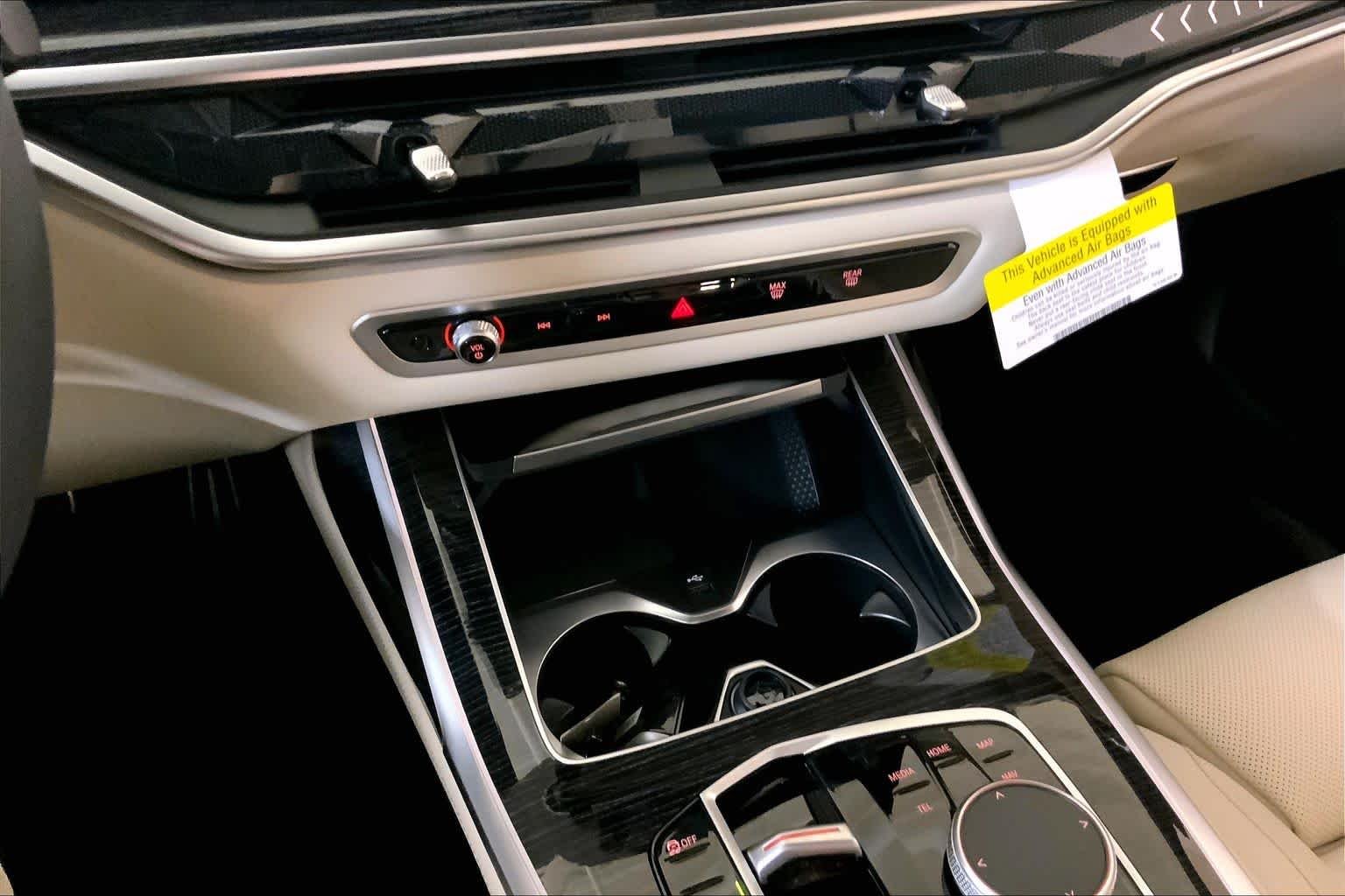 New 2026 Carbon Black Metallic BMW xDrive40i image 20