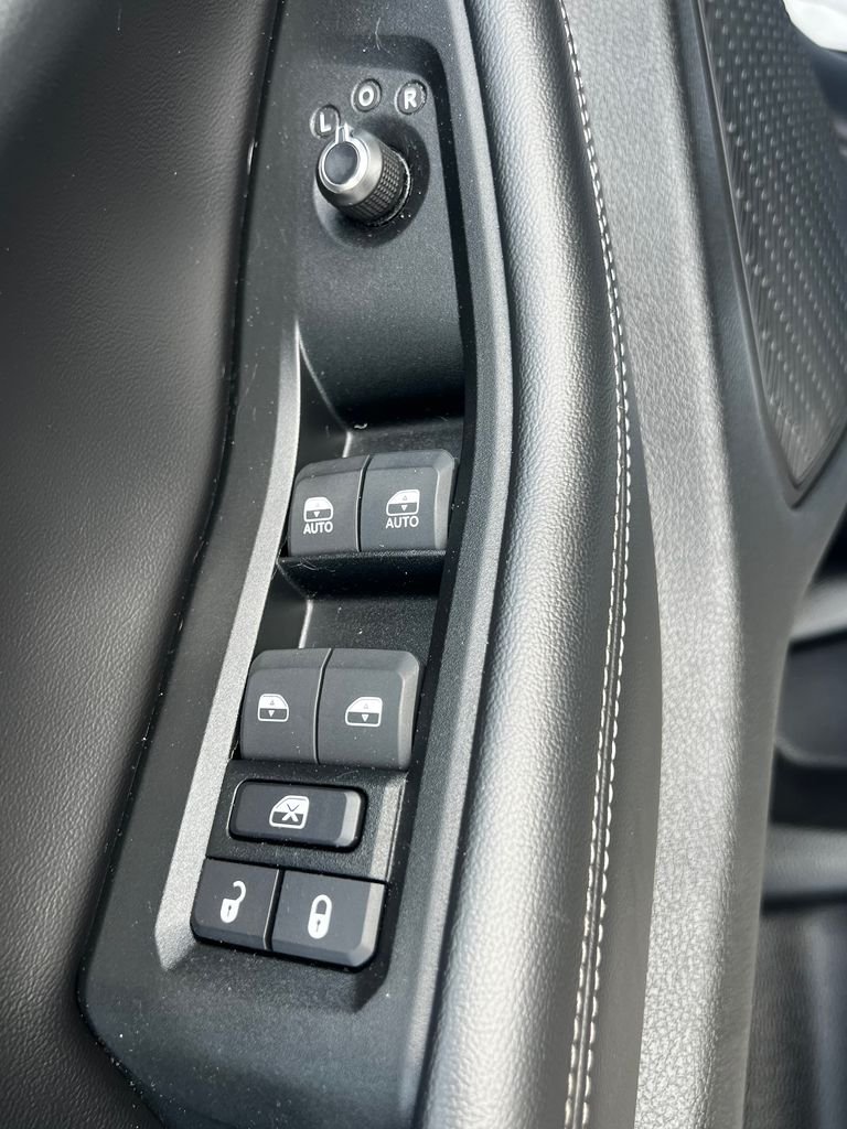 Used 2024 Silver Jeep Limited image 11