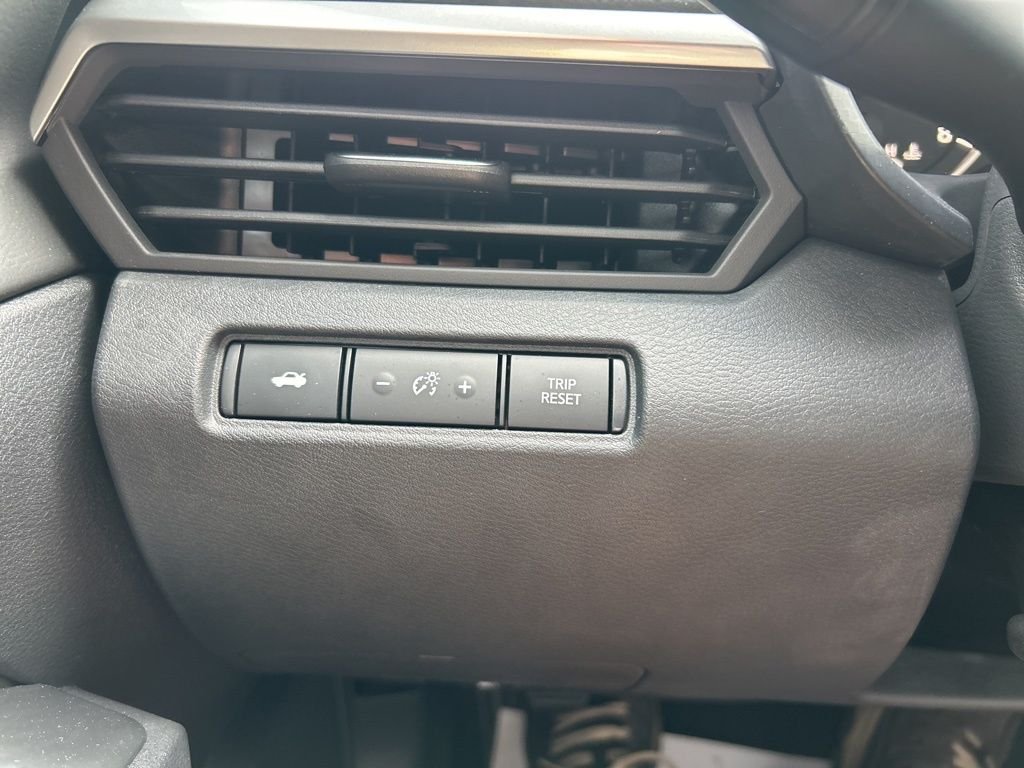 Used 2021 Orange Nissan 2.5 SR image 32