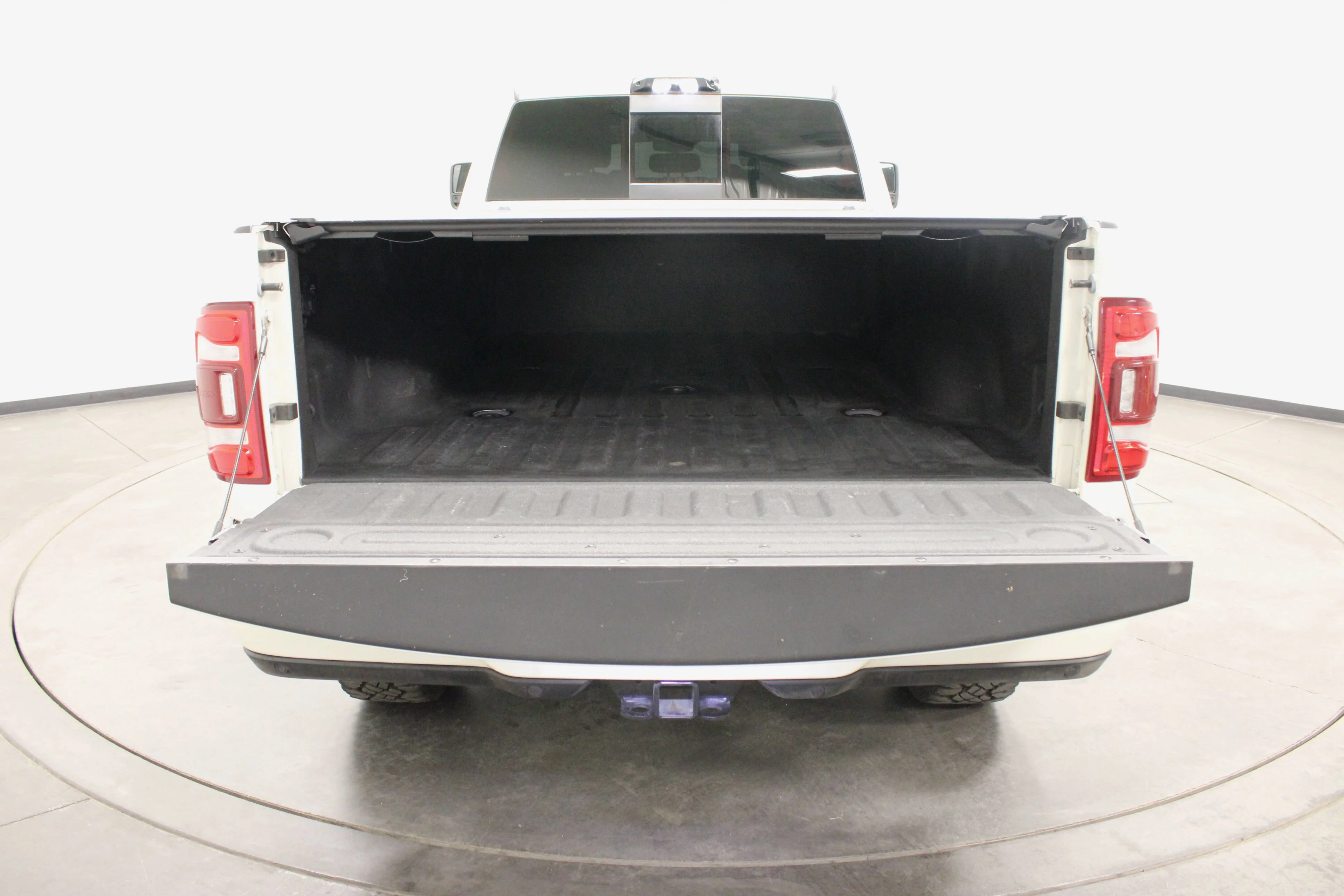 Used 2024 Pearl White Ram Laramie image 15