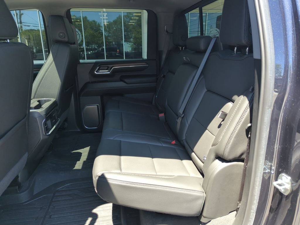 Used 2024 Silver GMC Denali image 30