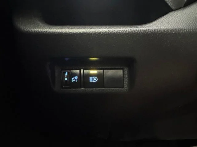 Used 2019 Super White Toyota LE image 20