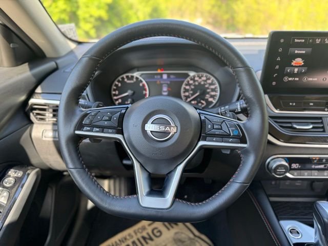 Used 2023 Pearl White Nissan 2.0 SR image 22