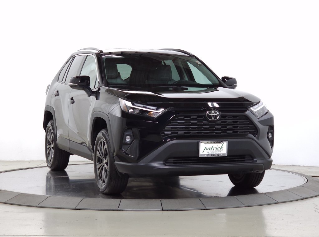 Used 2025 Black Toyota XLE Premium image 10