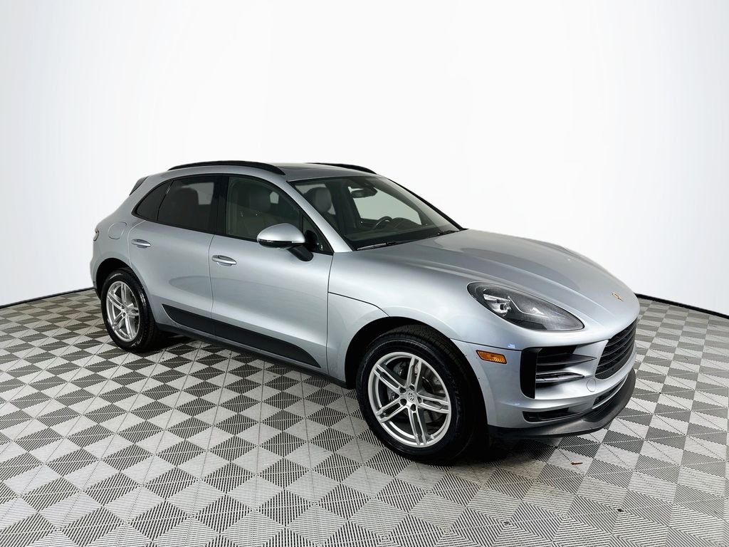 2020 Porsche Macan -'s photo