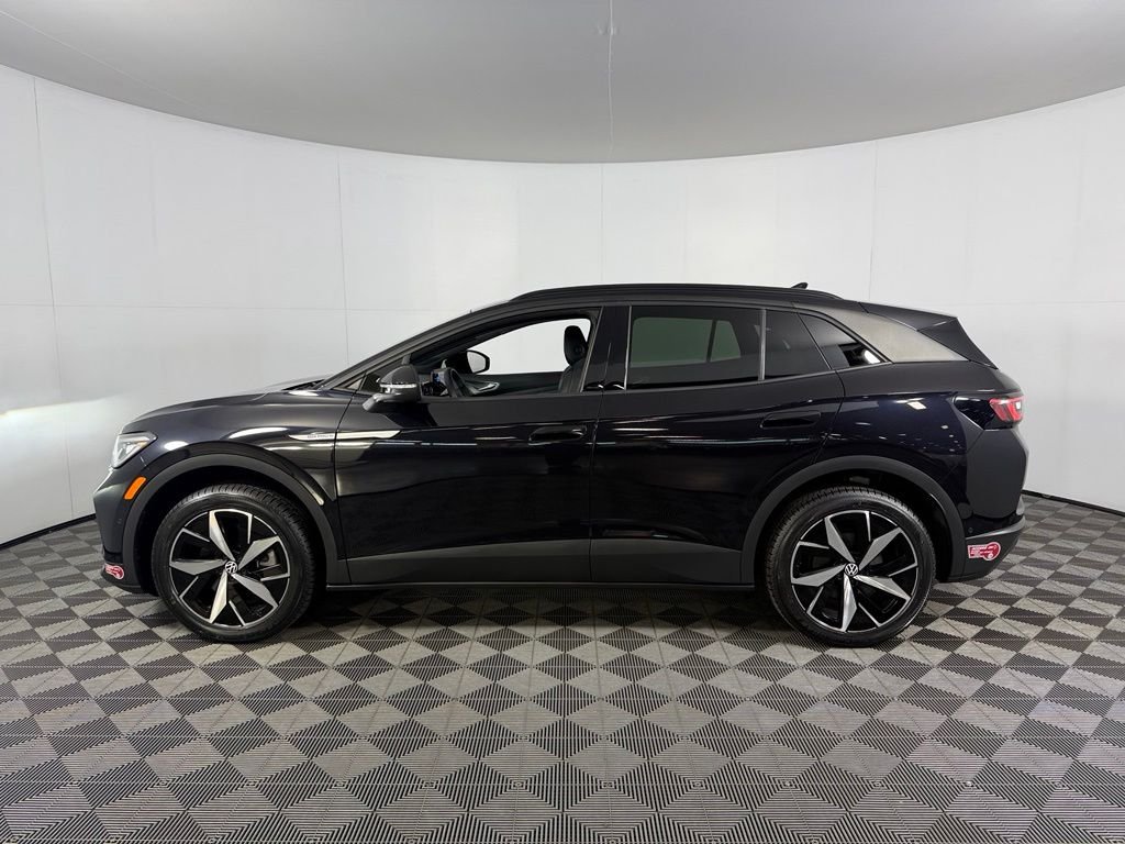 Used 2023 Black Volkswagen Pro S image 9