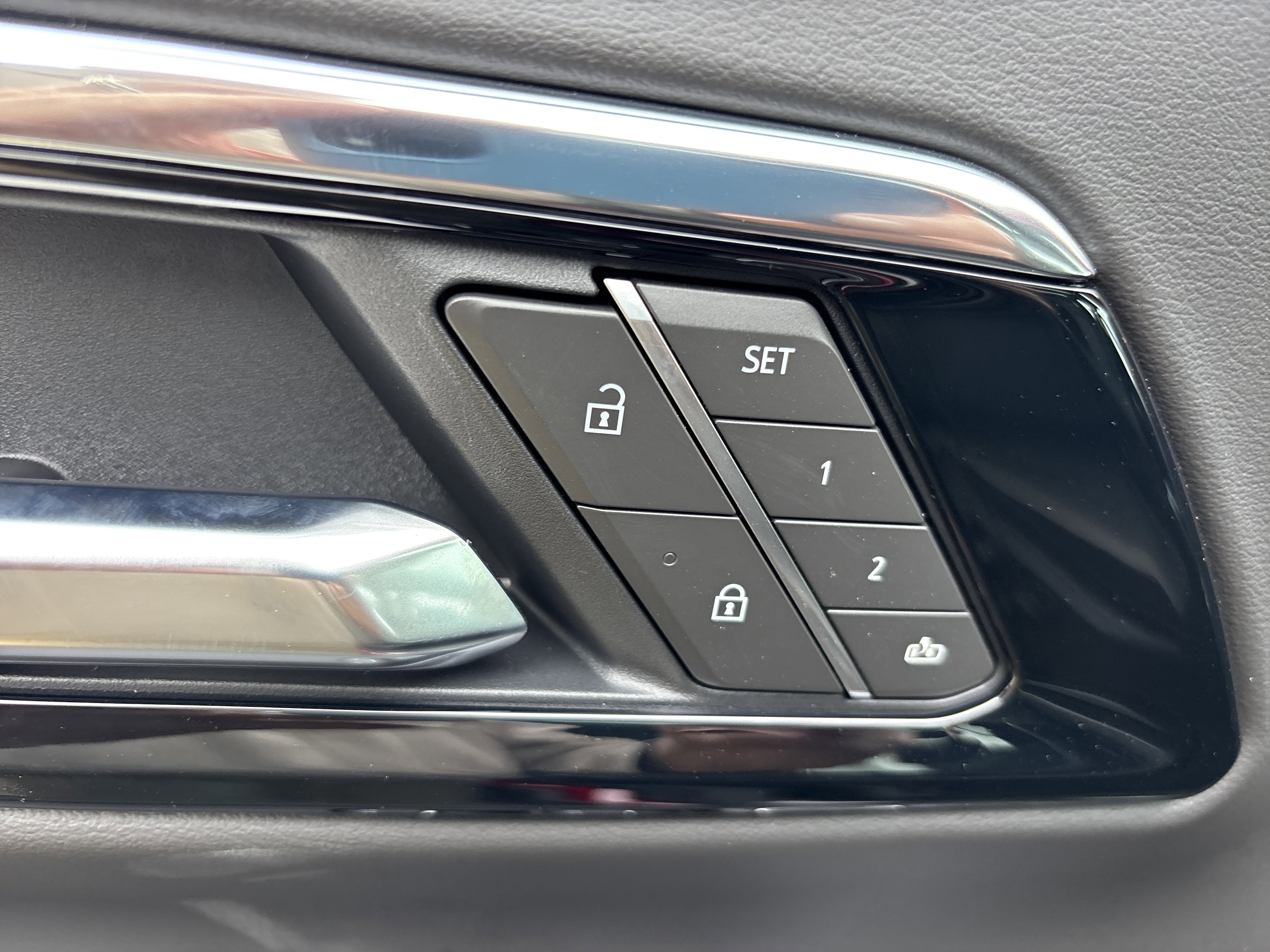 2026 Chevrolet Tahoe Premier - Photo 25
