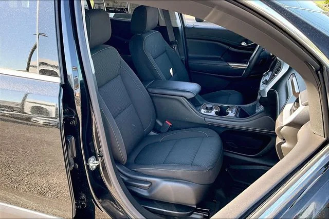 2023 GMC Acadia SLE - Photo 26
