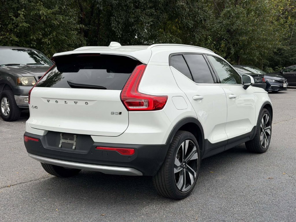 Used 2023 White Volvo Ultimate image 2