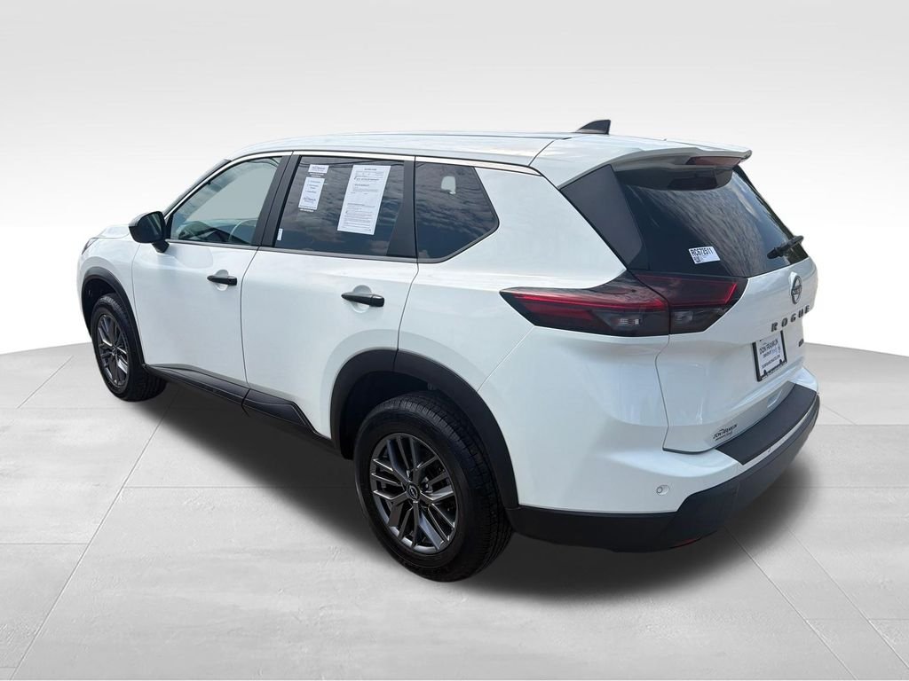 Used 2024 White Nissan S image 3