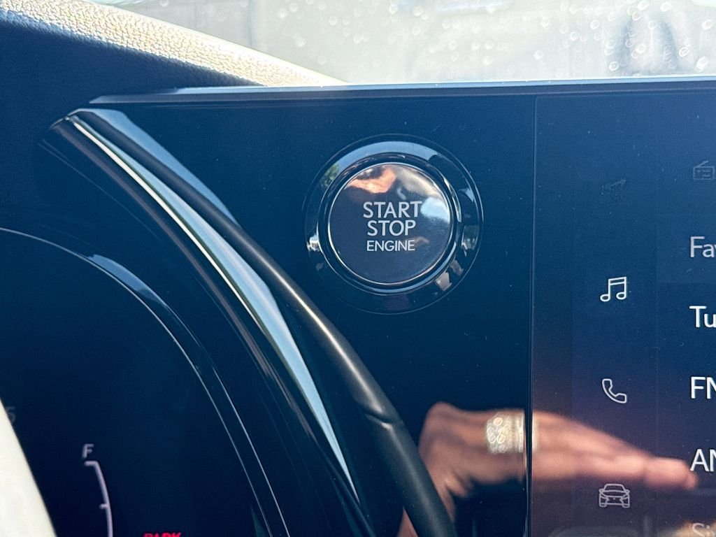 Used 2023 Black Lexus 350 Luxury image 18