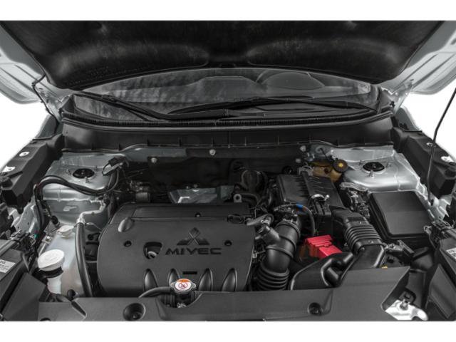Used 2023  Mitsubishi  image 12