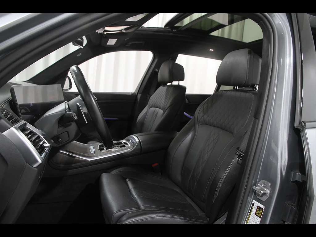 Certified Used 2024 Skyscraper Grey Metallic BMW M60i image 5