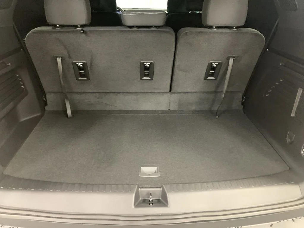 New 2026 Sterling Gray Metallic Chevrolet LT image 21