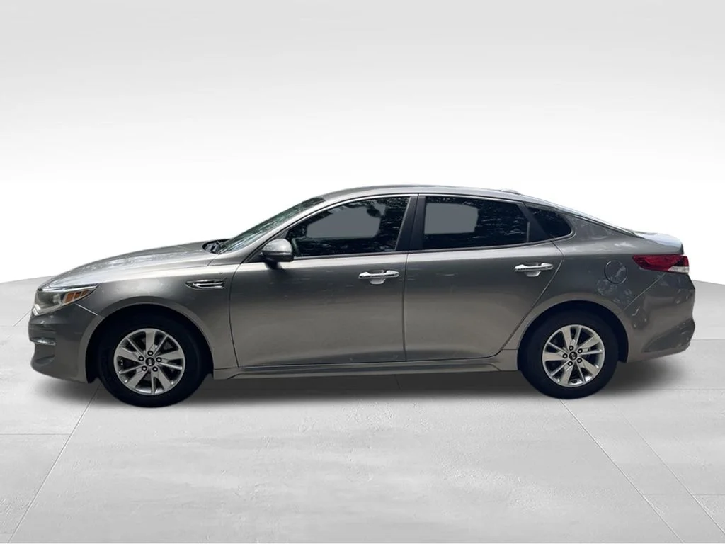 Used 2017 Silver Kia LX image 2