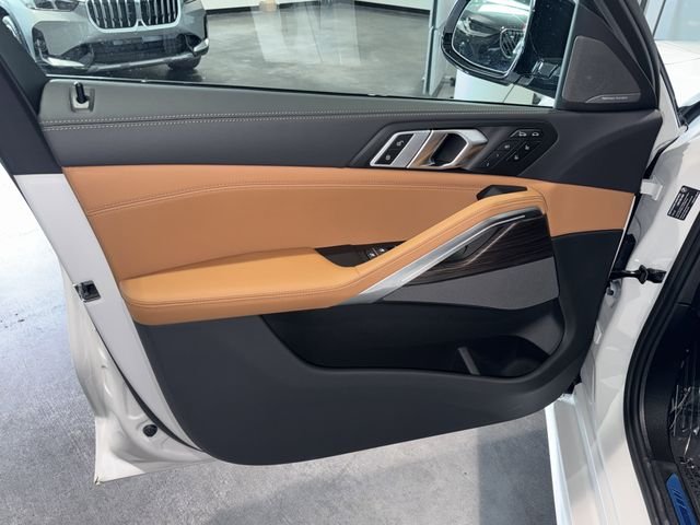 New 2027 Mineral White Metallic BMW xDrive40i image 13