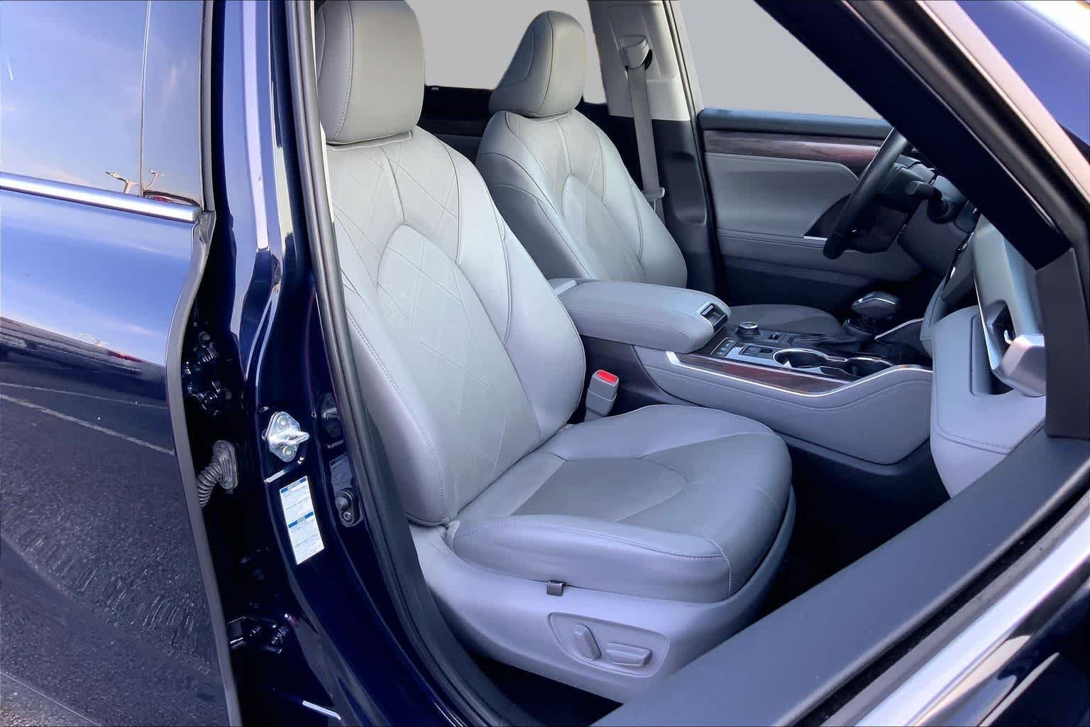 Used 2022 Blueprint Toyota Platinum image 8