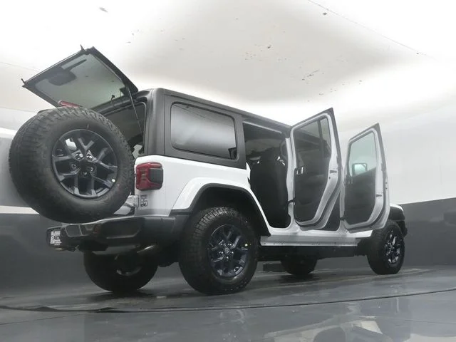 New 2026 Bright White Clear-Coat Exterior Paint Jeep 85th Anniversary Edition image 55