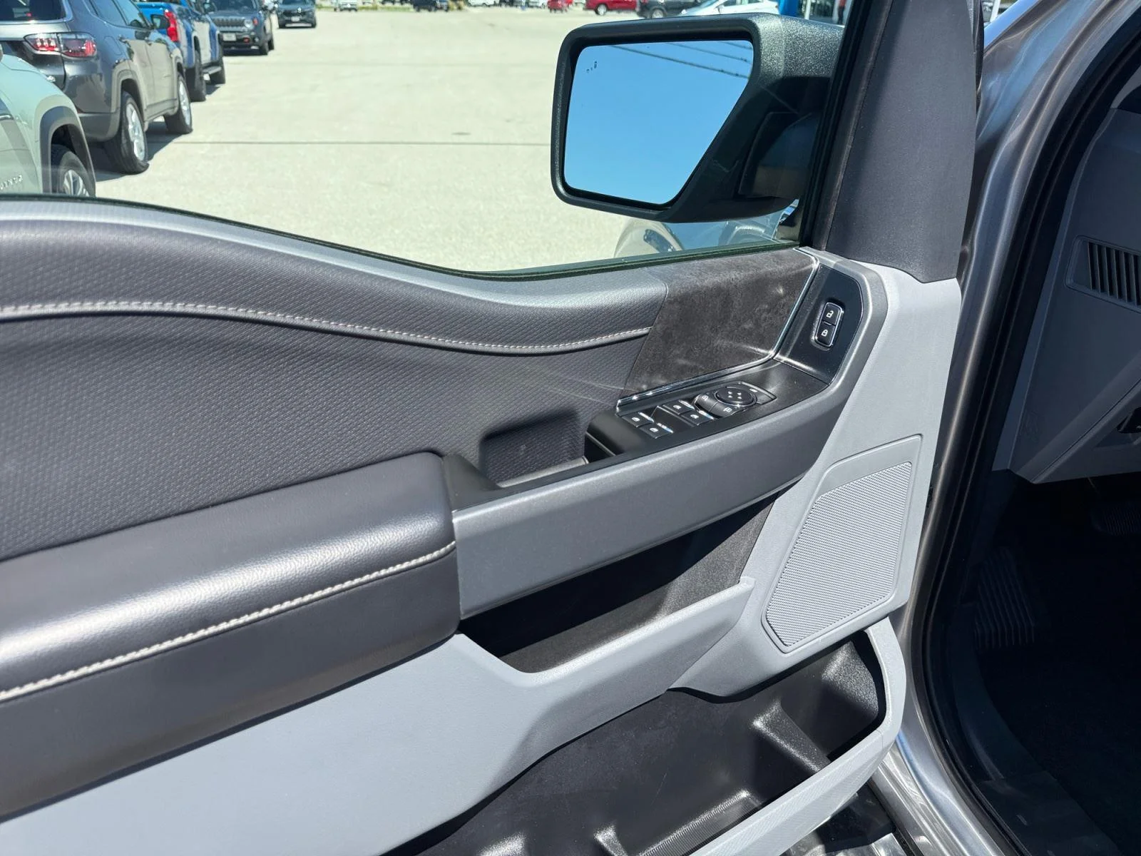 Used 2025 Gray Ford XLT image 11