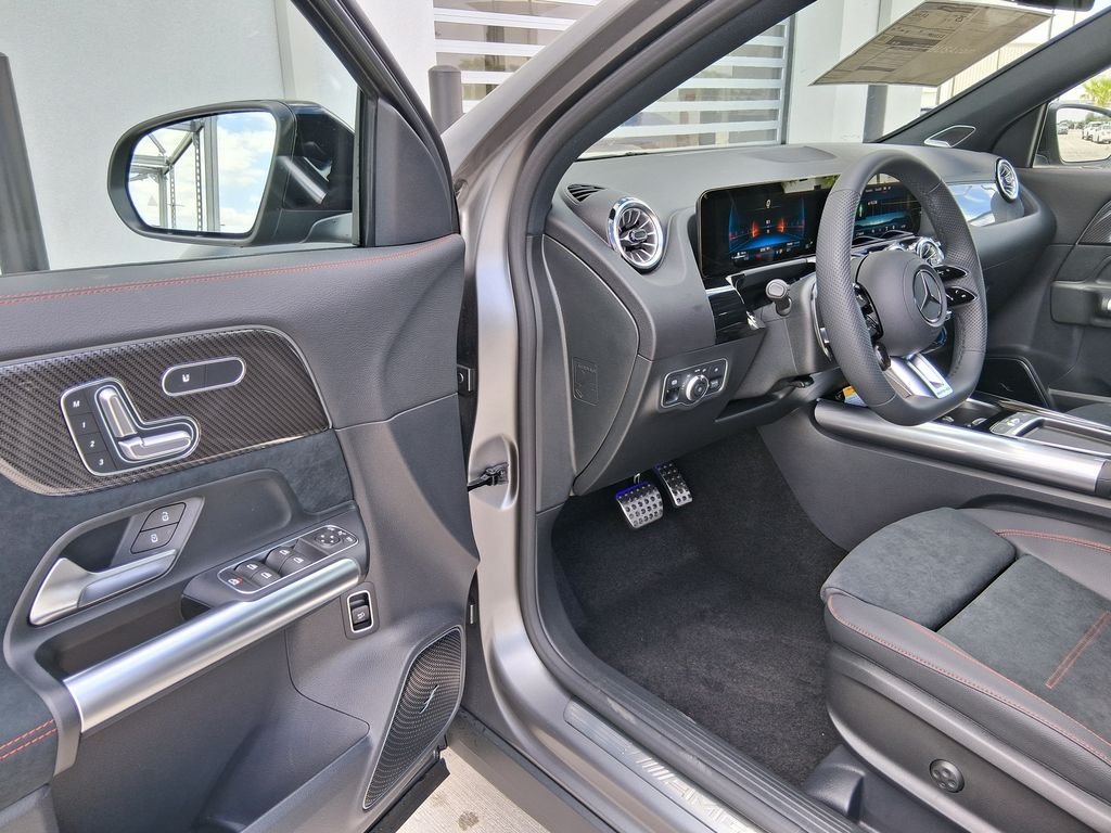 New 2026 MANUFAKTUR Mountain Grey Magno Mercedes-Benz AMG® GLA 35 4MATIC® SUV image 18