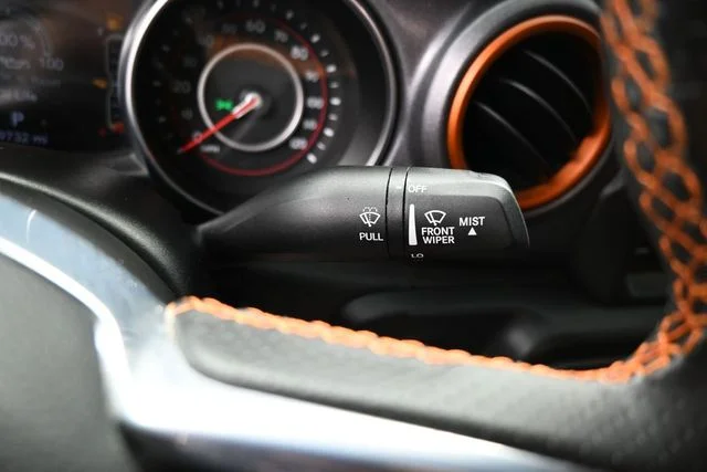Used 2022 Gray Jeep Mojave image 28