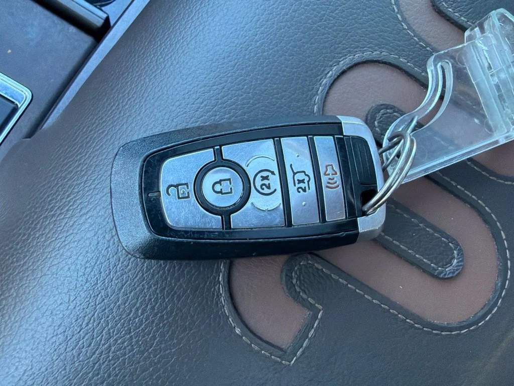 Used 2022 Agate Black Metallic Ford King Ranch image 48