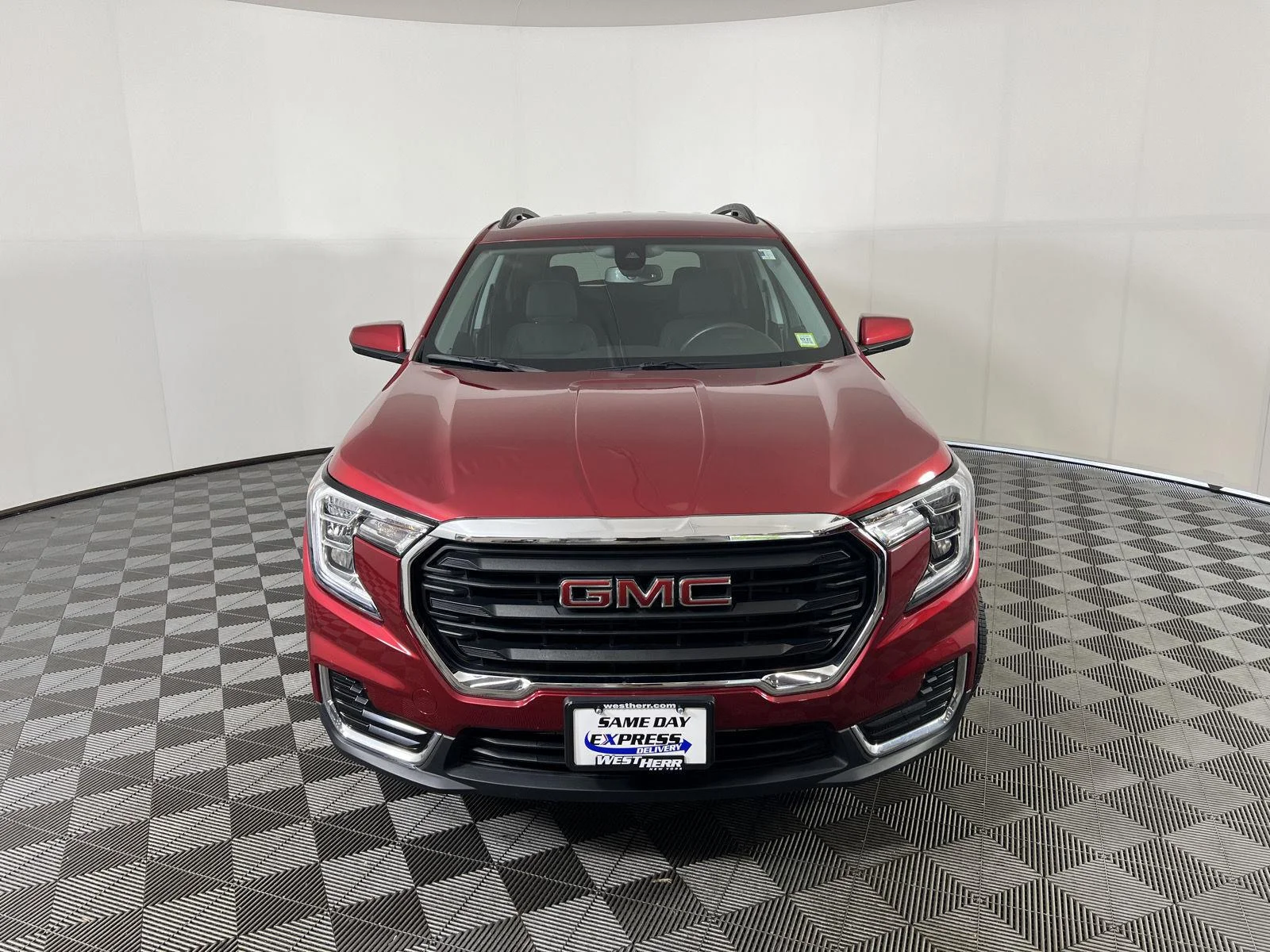 Used 2024 Rd Gmc  image 2