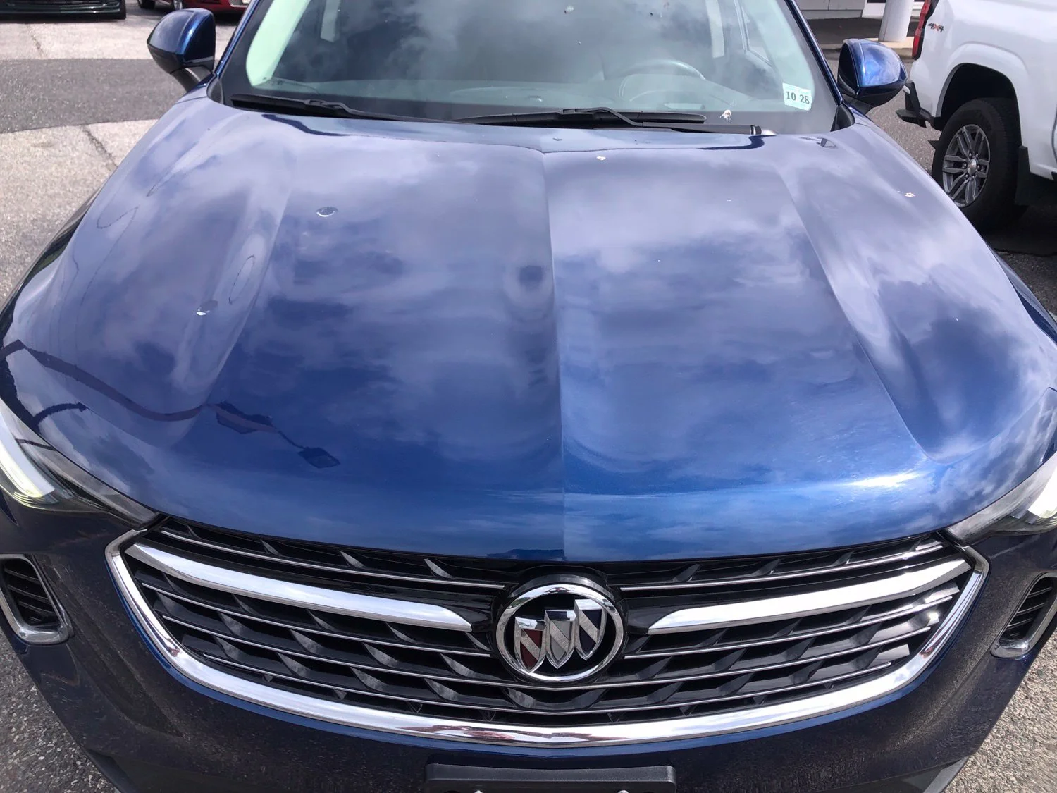 Used 2023 Blue Buick Essence image 5