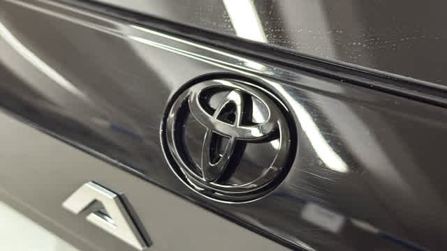 Used 2026 Wind Chill Pearl w/Black Roof Toyota XSE image 8
