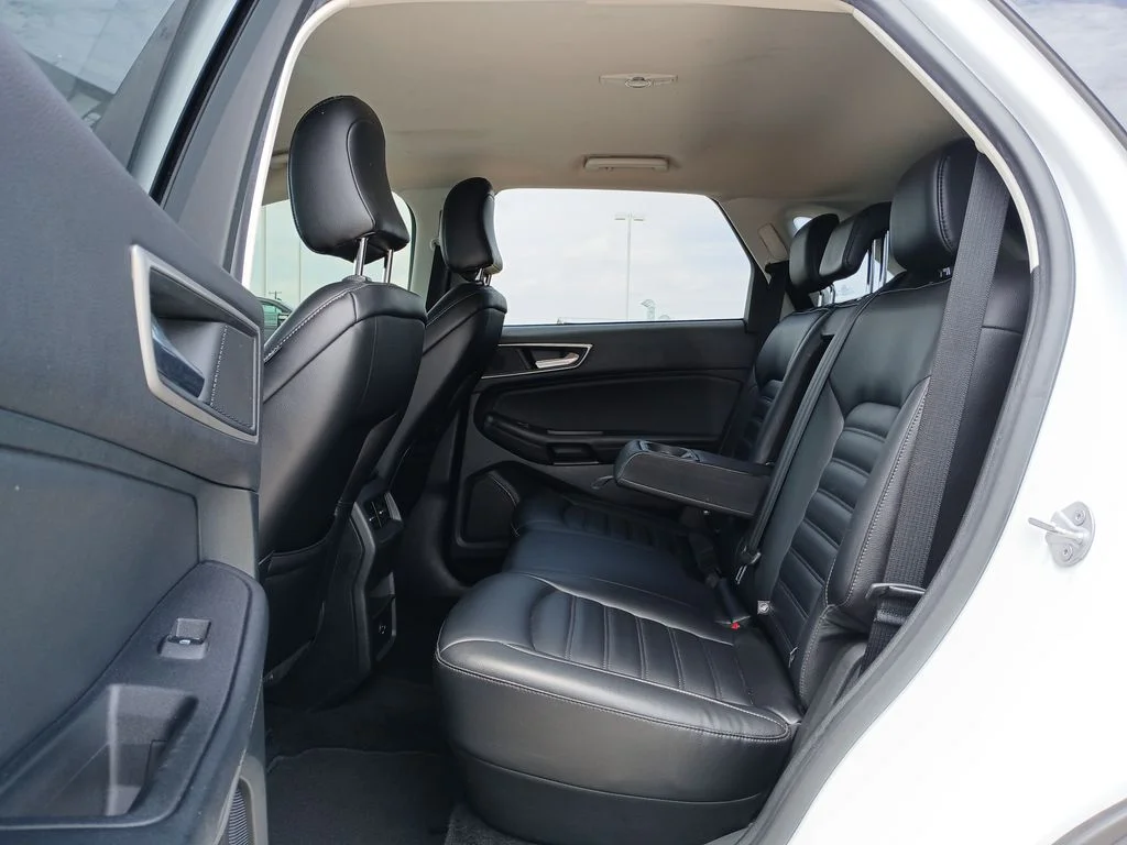 Used 2022 White Ford SEL image 26