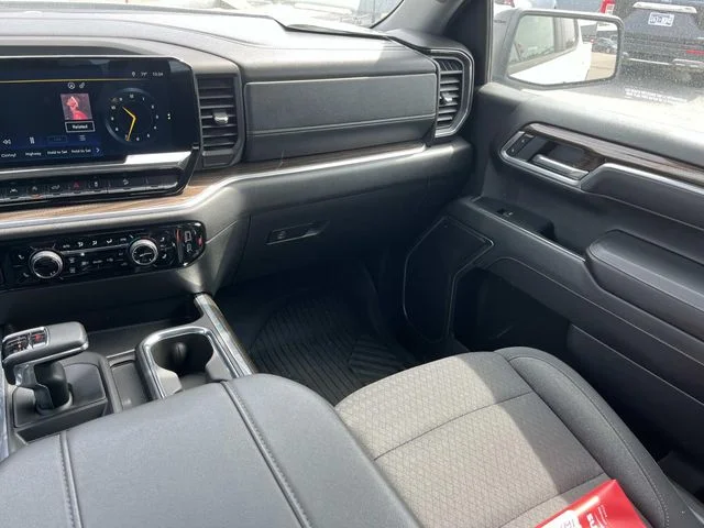 Used 2024 White Chevrolet RST image 12