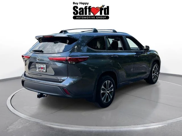 2023 Toyota Highlander XLE - Photo 9