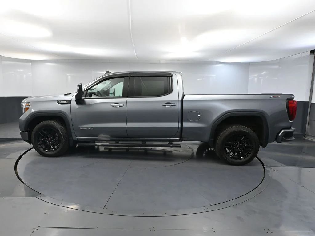 Used 2021 Silver GMC Elevation image 11