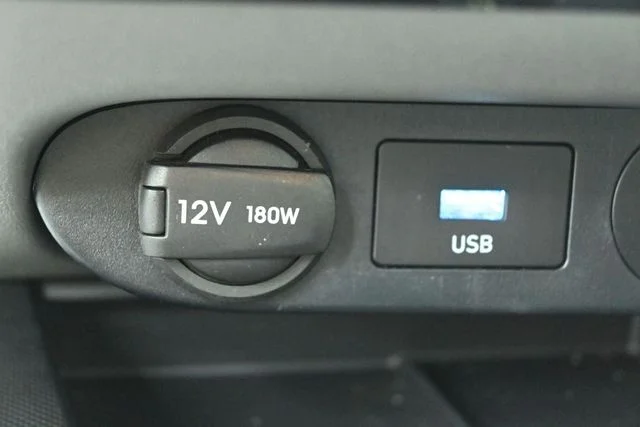 Used 2025 Black Hyundai SEL Sport image 26