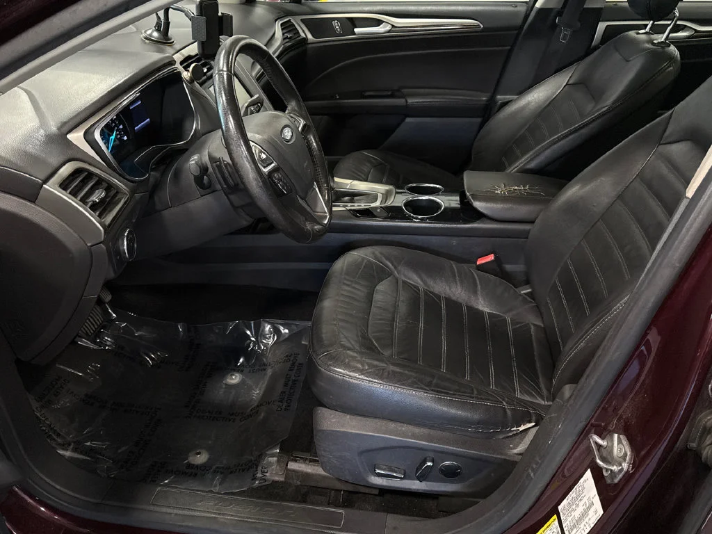 Used 2013 Red Ford SE image 7