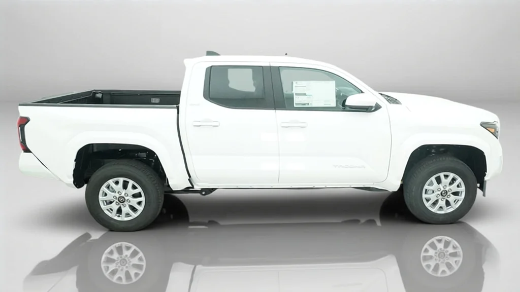 New 2026 Ice Cap Toyota SR5 image 7