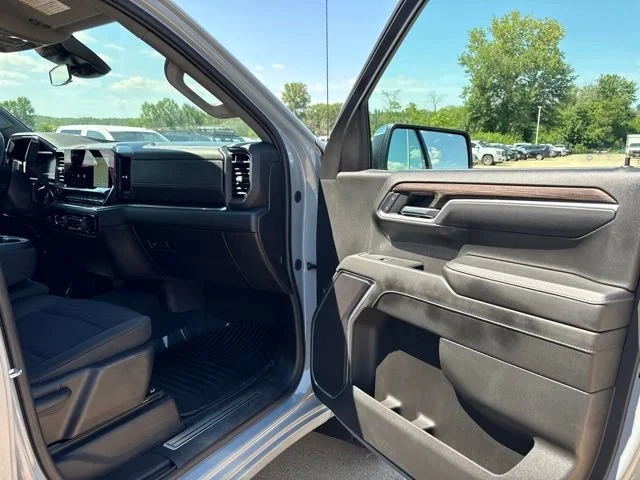 2024 Chevrolet Silverado 1500 LT - Photo 43
